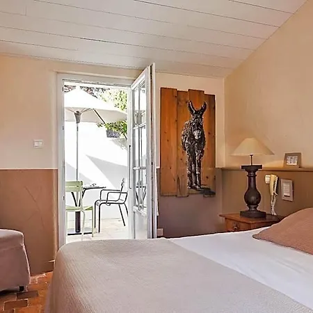 Les Bois Flottais Hotell