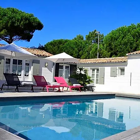Hotell Les Bois Flottais 4*