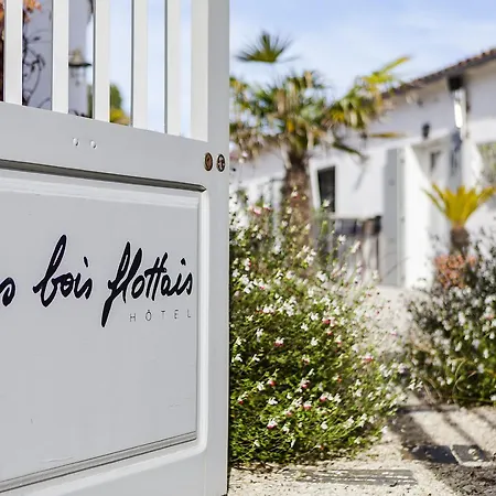 Hotel Les Bois Flottais 4*