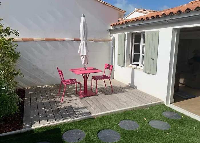 Les Bois Flottais Hotel 4*